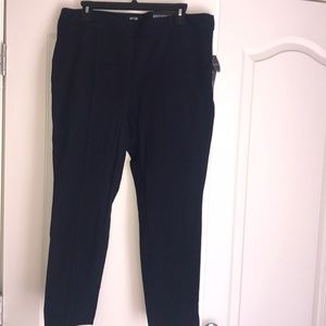 Navy blue capris